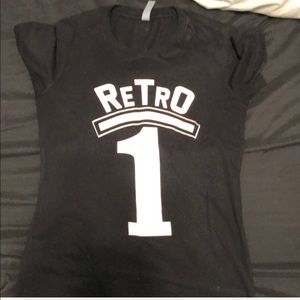 Retro Jordan 1 shirt crimson/black size small